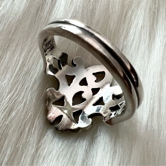 Retired James Avery Ichthus scrolled scroll
6.25-6.5 - Picture 5 of 8